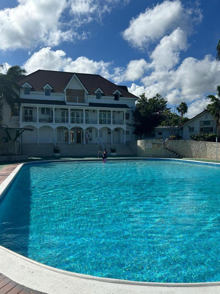 Ferienwohnung Sea Castles La Vue Montego Bay Exterior foto